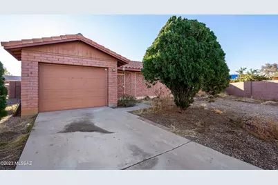 6428 S Buckaroo Loop, Tucson, AZ 85757 - Photo 3