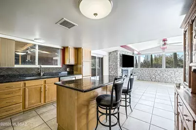 800 E Camino De Fray Marcos, Tucson, AZ 85718 - Photo 9