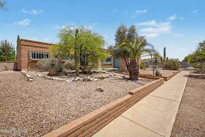 602 N Camino Seco, Tucson, AZ 85710 - Photo 3