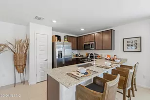 8183 S Charles Young Wy, Tucson, AZ 85747 - Photo 11