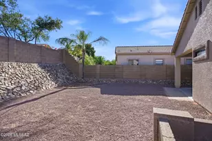 5564 W Painted Cliff Dr, Marana, AZ 85658 - Photo 7