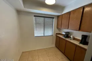 7924 E Colette Cir, Tucson, AZ 85710 - Photo 9