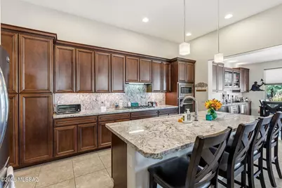 2101 E Madera Plateau Drive, Green Valley, AZ 85614 - Photo 15