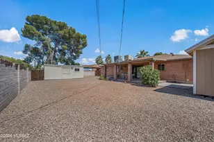 6341 E Scarlett St, Tucson, AZ 85710 - Photo 33