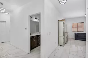 8367 W Kittiwake Ln, Tucson, AZ 85757 - Photo 5