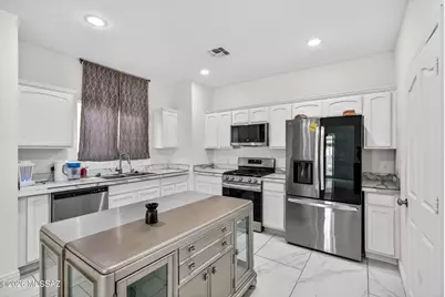 8367 W Kittiwake Lane, Tucson, AZ 85757 - Photo 13