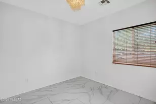 8367 W Kittiwake Ln, Tucson, AZ 85757 - Photo 19