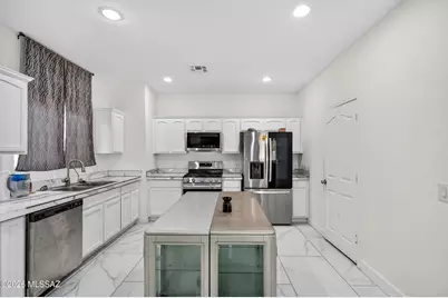 8367 W Kittiwake Lane, Tucson, AZ 85757 - Photo 11