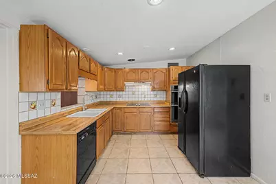 1226 W El Caminito Place, Tucson, AZ 85705 - Photo 11