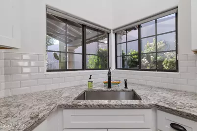 5860 N Bright Star Drive, Tucson, AZ 85718 - Photo 17