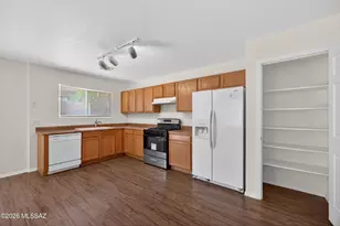 4216 E Babbling Brook Dr, Tucson, AZ 85712 - Photo 15