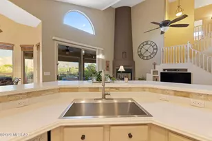 11556 N Via de la Verbenita, Oro Valley, AZ 85737 - Photo 7