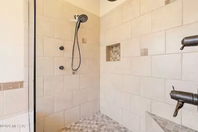 11556 N Via De La Verbenita, Oro Valley, AZ 85737 - Photo 15