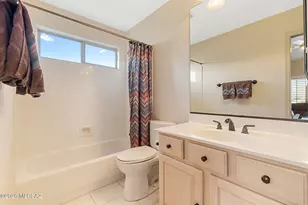 11556 N Via de la Verbenita, Oro Valley, AZ 85737 - Photo 19