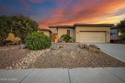 887 W Calle Artistica, Green Valley, AZ 85614 - Photo 1