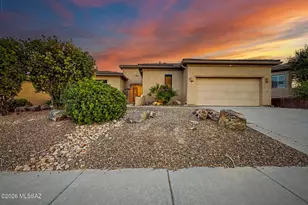 887 W Calle Artistica, Green Valley, AZ 85614 - Photo 1
