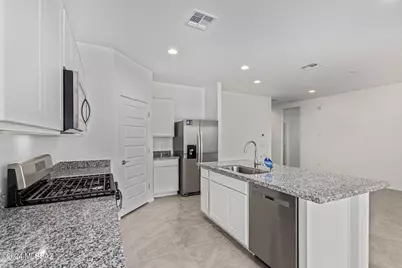 13513 N Nicholas Court, Marana, AZ 85653 - Photo 11