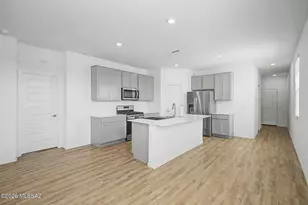 10502 W Thetford Ln, Marana, AZ 85653 - Photo 5