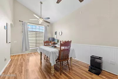10020 E English Woods Road, Tucson, AZ 85748 - Photo 15