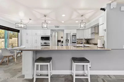 10020 E English Woods Road, Tucson, AZ 85748 - Photo 9