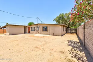 1217 W Wheatridge Dr, Tucson, AZ 85704 - Photo 27