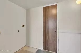 6352 N Barcelona Ln, Tucson, AZ 85704 - Photo 17