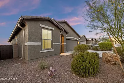 21714 E Holstein Way, Red Rock, AZ 85145 - Photo 3