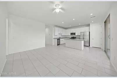 21714 E Holstein Way, Red Rock, AZ 85145 - Photo 9