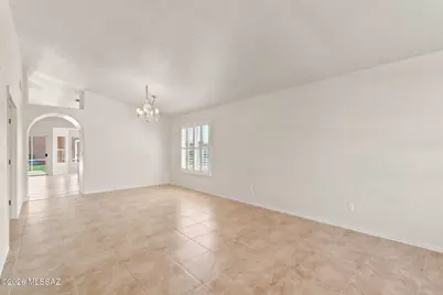 10578 N Camino Rosas Nuevas, Oro Valley, AZ 85737 - Photo 5