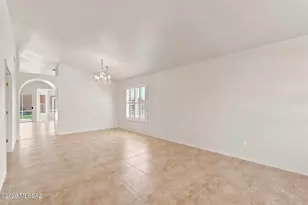 10578 N Camino Rosas Nuevas, Oro Valley, AZ 85737 - Photo 5