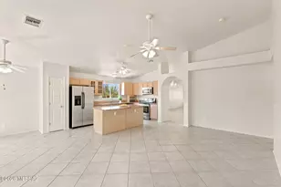10578 N Camino Rosas Nuevas, Oro Valley, AZ 85737 - Photo 15