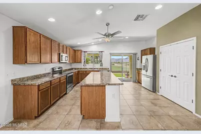 8581 N Continental Links Drive, Tucson, AZ 85743 - Photo 13