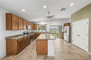 8581 N Continental Links Dr, Tucson, AZ 85743 - Photo 13