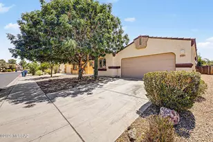 8581 N Continental Links Dr, Tucson, AZ 85743 - Photo 1