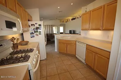 8851 N Palo Verde Bluffs Place, Tucson, AZ 85742 - Photo 13