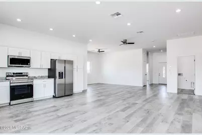 17741 W Oatman Place, Marana, AZ 85653 - Photo 3