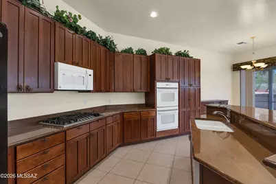 1230 N Golden Palomino Place, Tucson, AZ 85715 - Photo 9