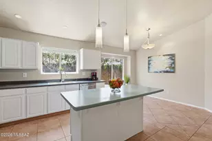 8967 E Marci Lynne Way, Tucson, AZ 85747 - Photo 7