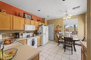 8078 W Morning Light Way, Tucson, AZ 85743 - Photo 9