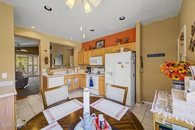 8078 W Morning Light Way, Tucson, AZ 85743 - Photo 7