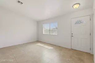 5845 S Torrence Dr, Tucson, AZ 85746 - Photo 5
