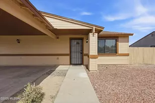 5845 S Torrence Dr, Tucson, AZ 85746 - Photo 3