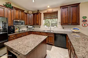 5262 Spring View Dr, Tucson, AZ 85749 - Photo 3