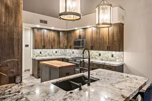 8589 N Arnold Palmer Dr, Tucson, AZ 85742 - Photo 21