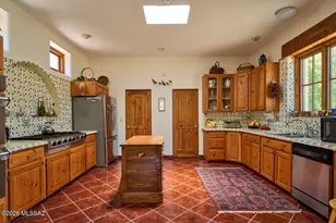 14075 S Sunglow Rd, Pearce, AZ 85625 - Photo 11