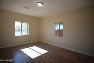 102 W District St, Tucson, AZ 85714 - Photo 3