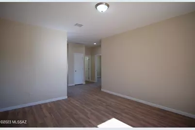 102 W District Street #1, Tucson, AZ 85714 - Photo 5