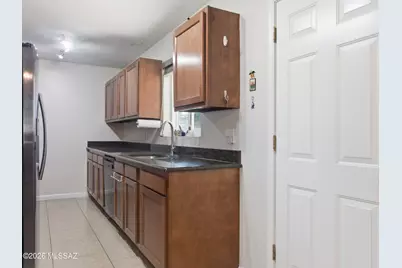 4873 E 17th Street, Tucson, AZ 85711 - Photo 9