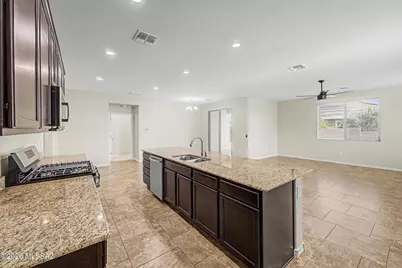 11231 W Copper Field Street, Marana, AZ 85658 - Photo 3