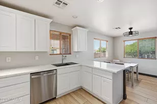 8350 N Austin Nikolas Ct, Tucson, AZ 85704 - Photo 9